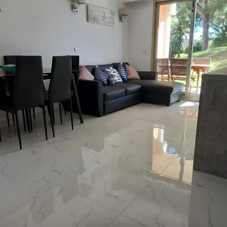 Apartment T3 A/c Cote D'azur, Piscine, A 350m, Wifi